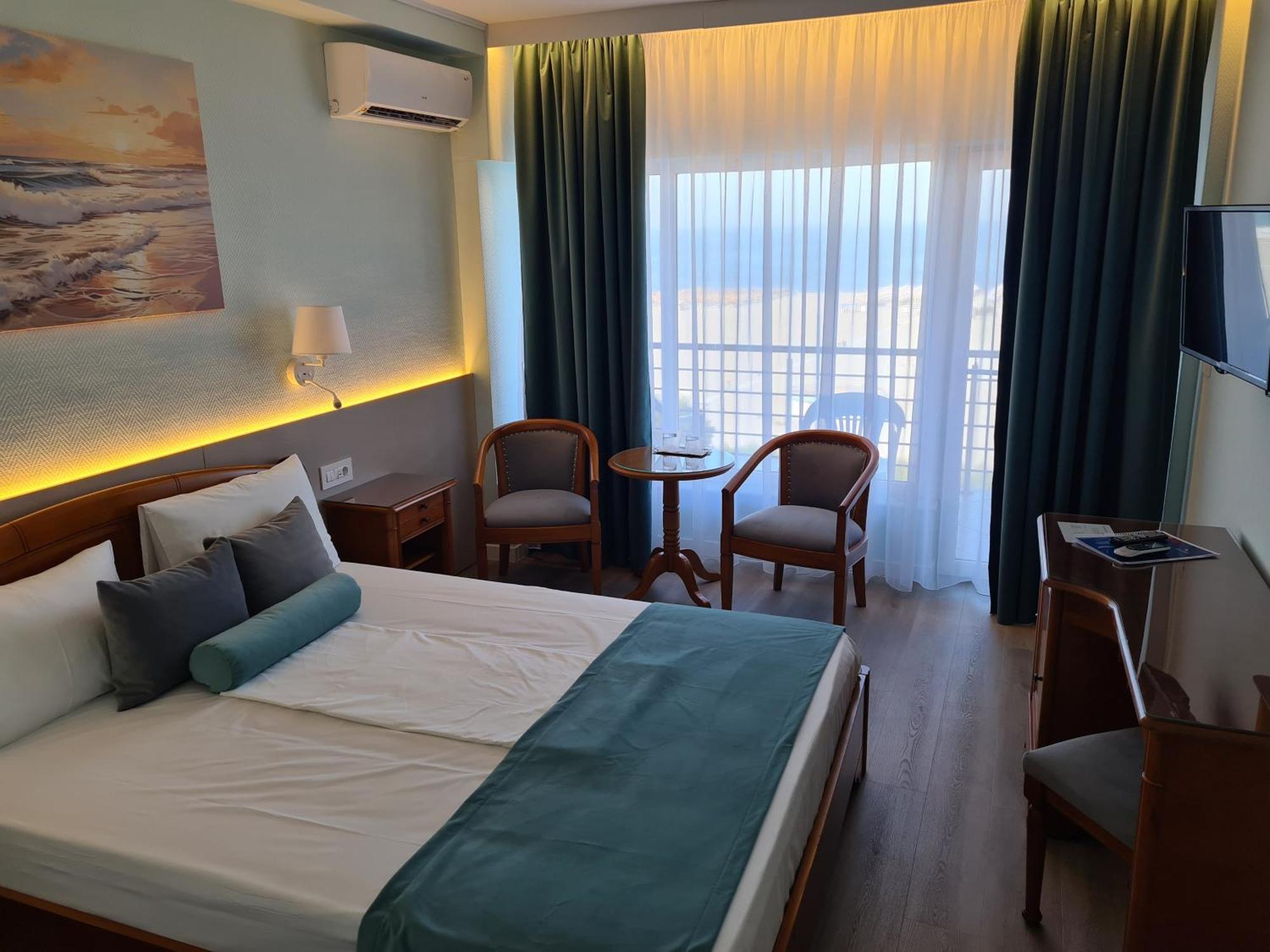 Hotel Comandor Mamaia Extérieur photo