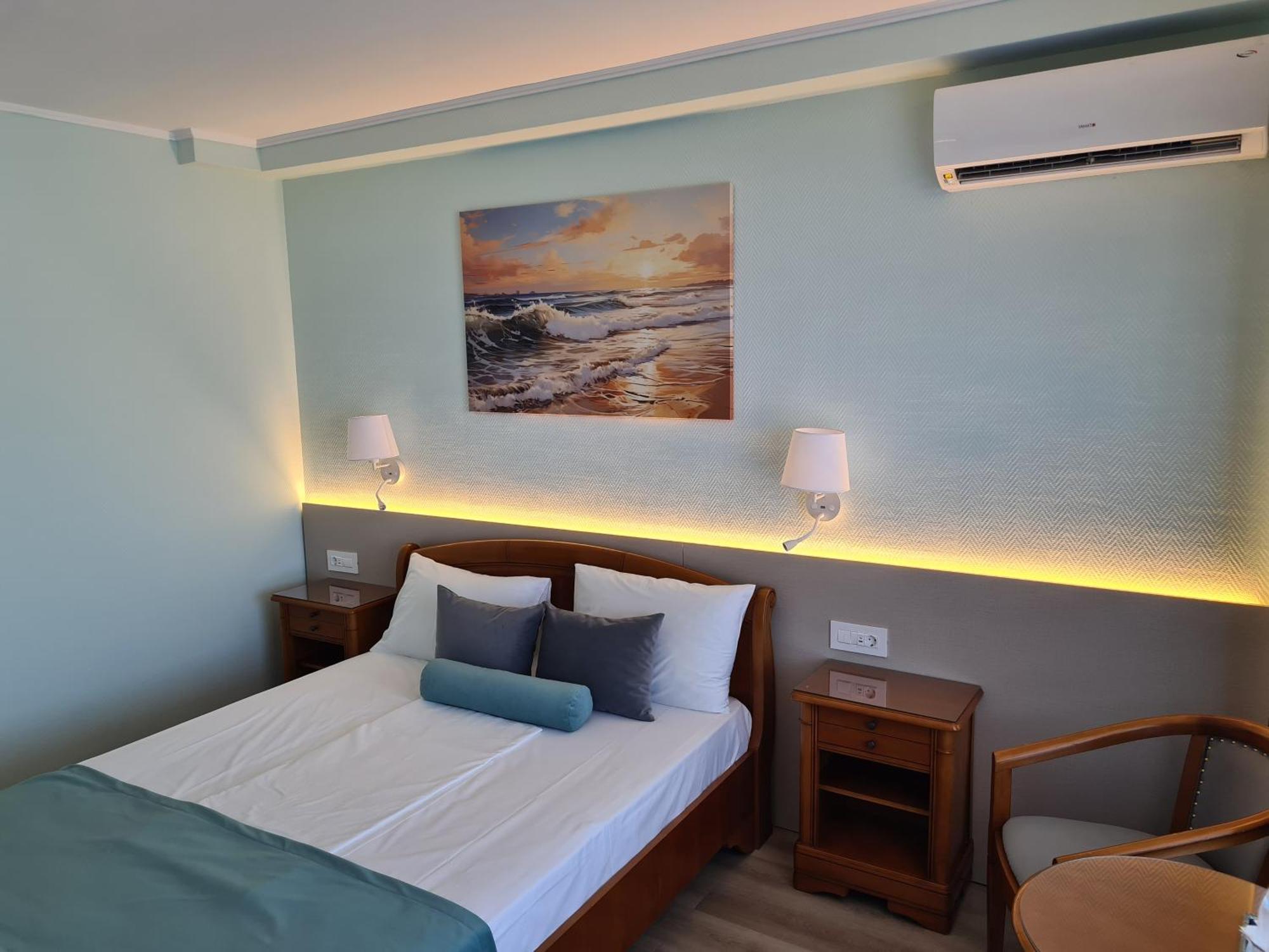 Hotel Comandor Mamaia Extérieur photo