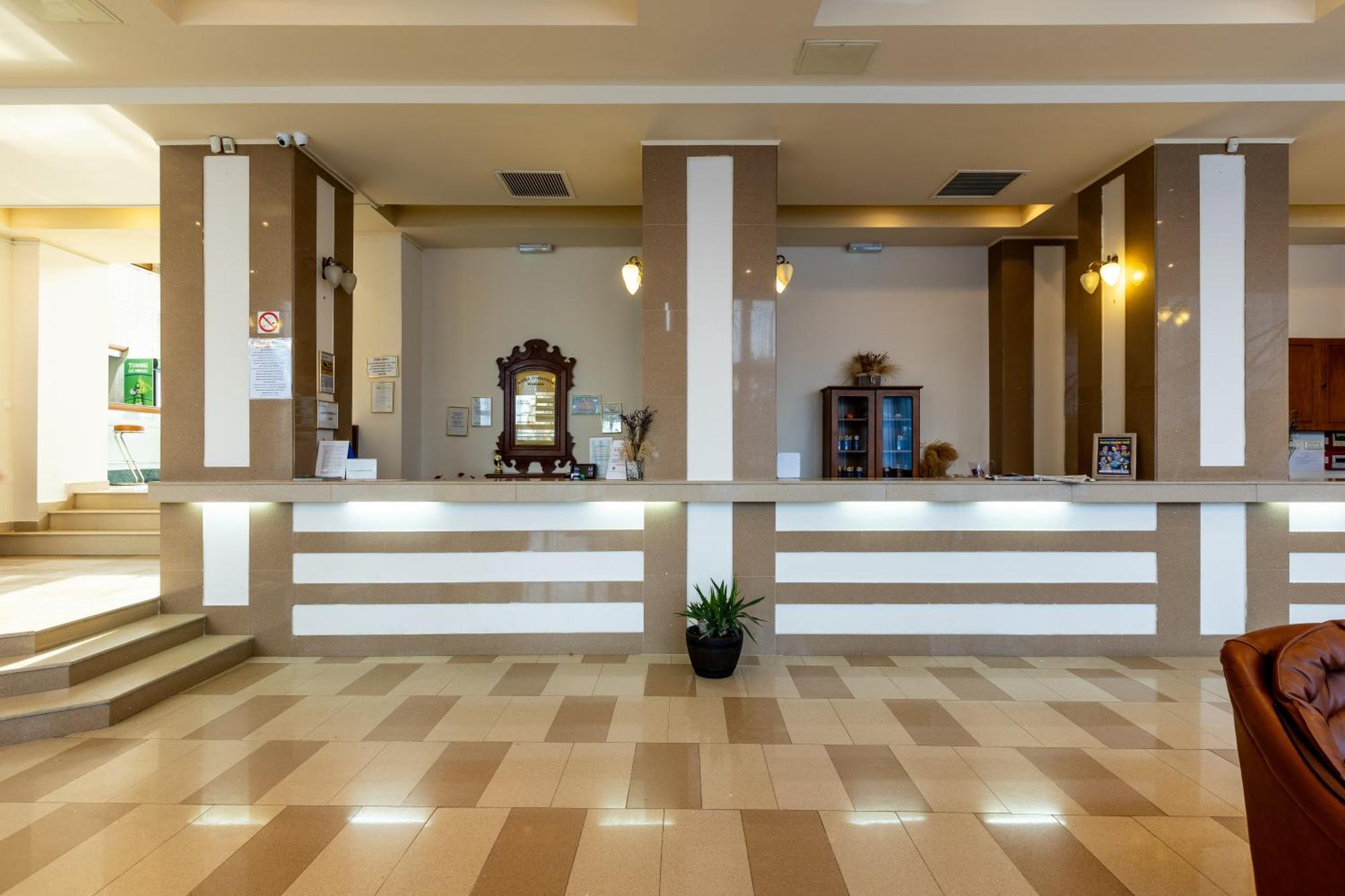 Hotel Comandor Mamaia Extérieur photo